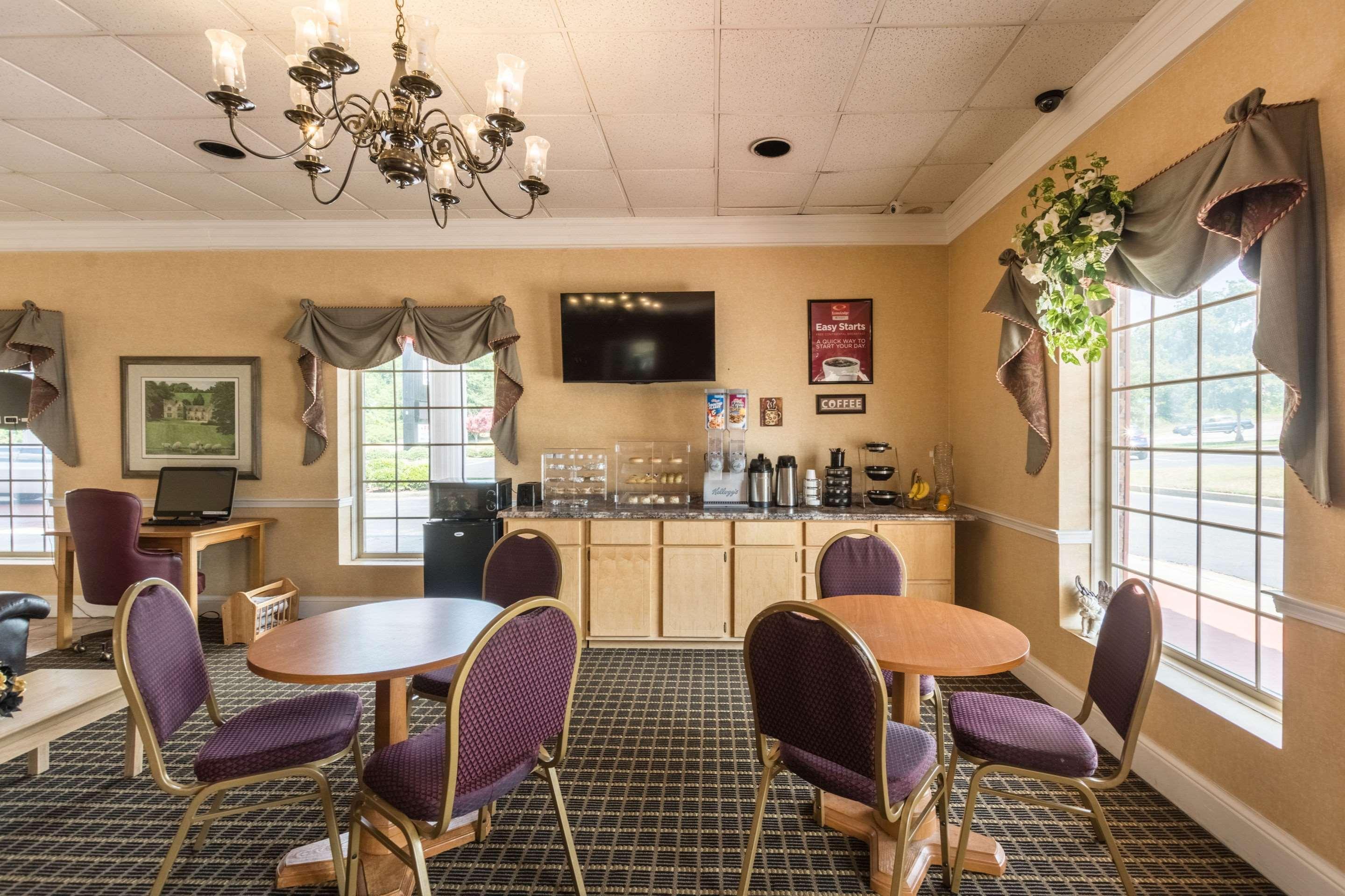 Econo Lodge Inn & Suites Orangeburg Bagian luar foto
