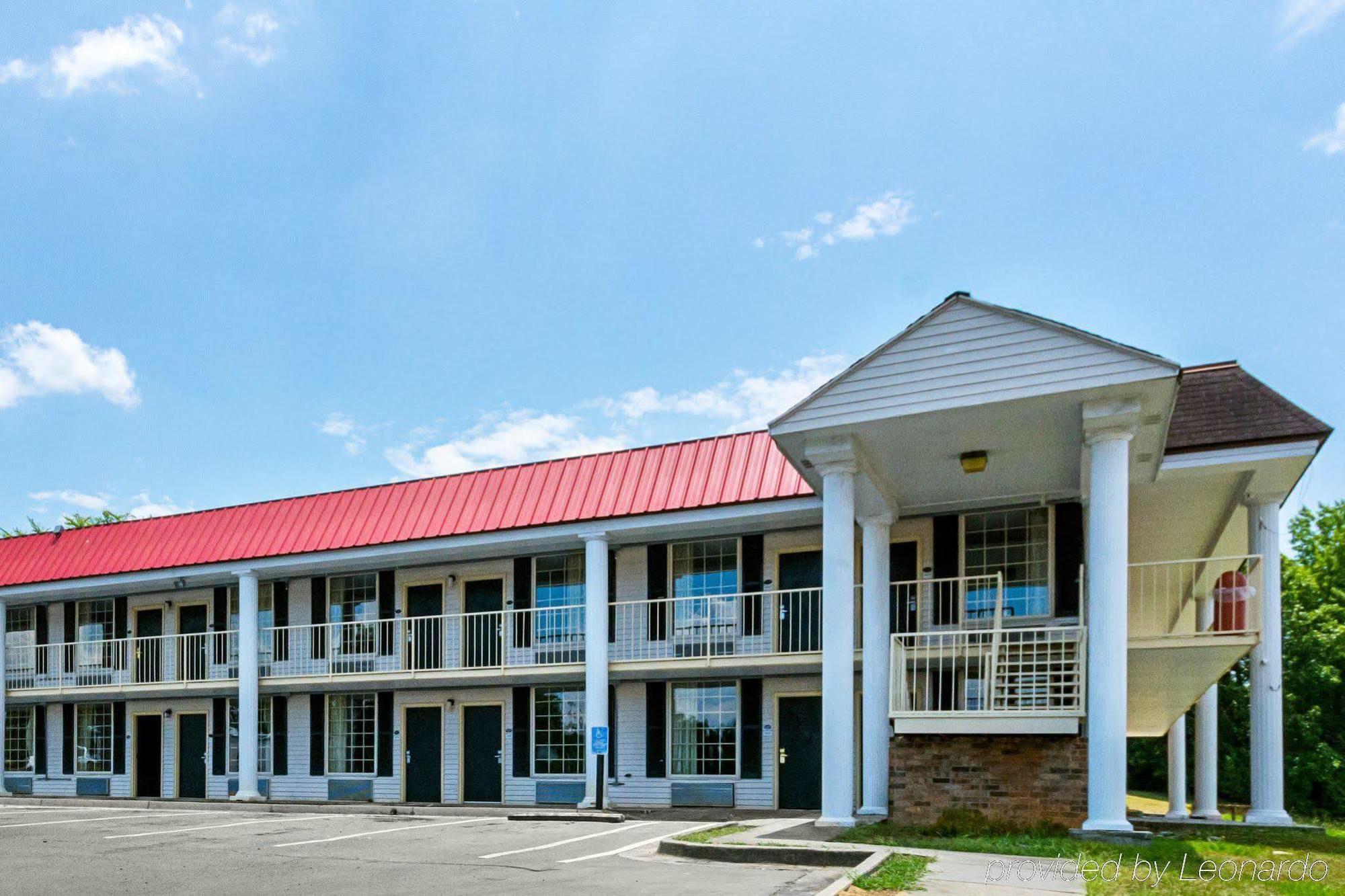 Econo Lodge Inn & Suites Orangeburg Bagian luar foto