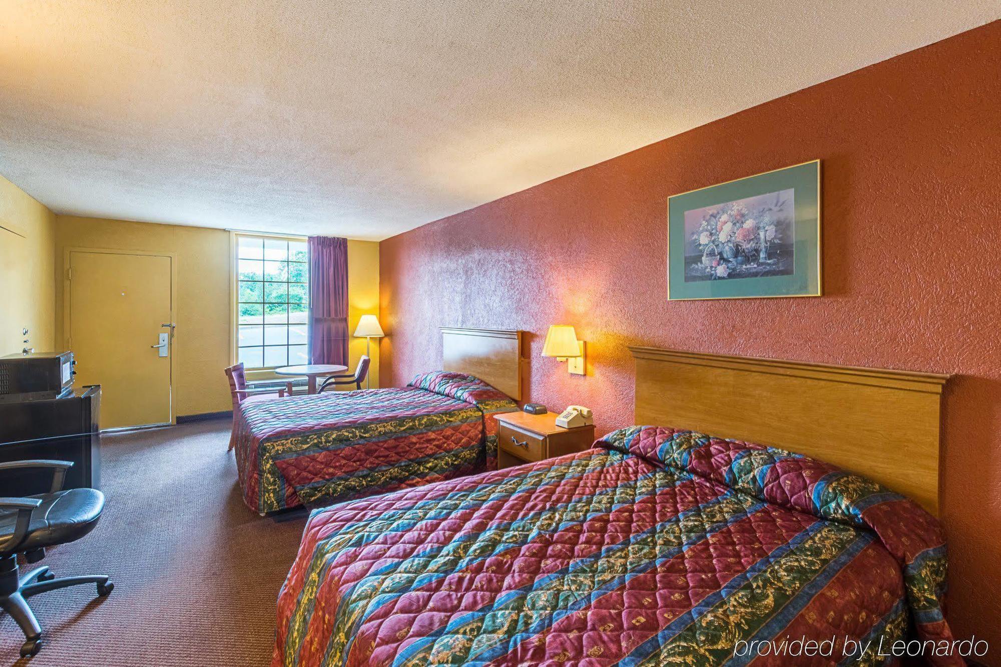 Econo Lodge Inn & Suites Orangeburg Bagian luar foto